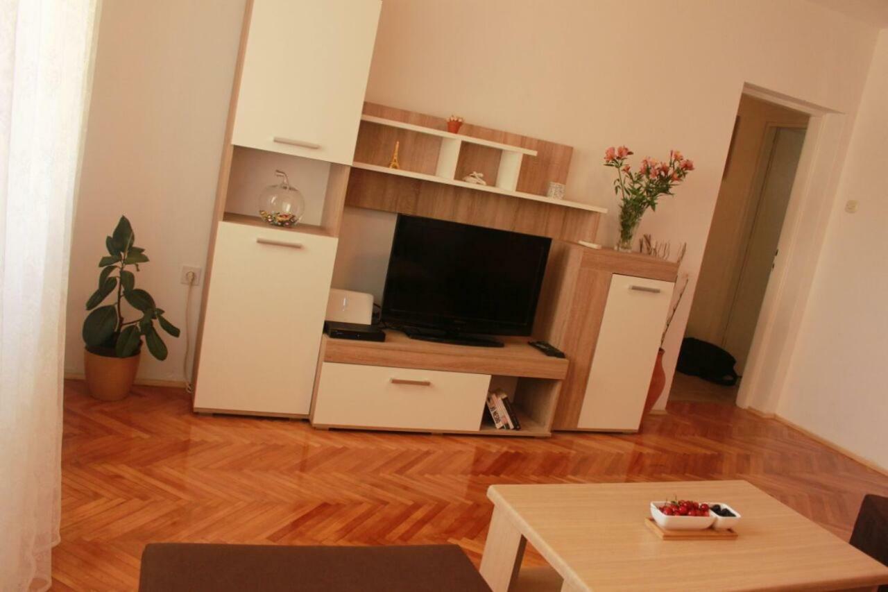 Apartment Monte Paradiso Пула Екстериор снимка