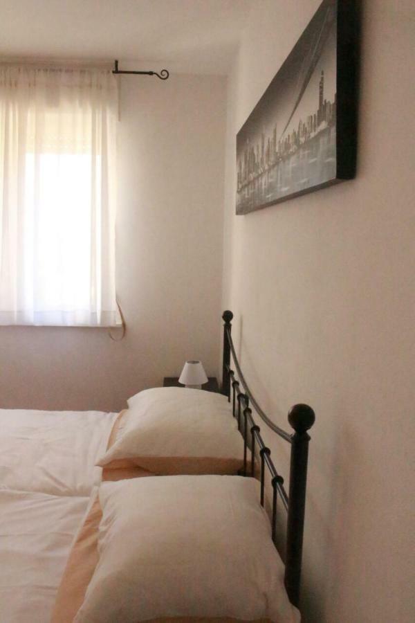 Apartment Monte Paradiso Пула Екстериор снимка